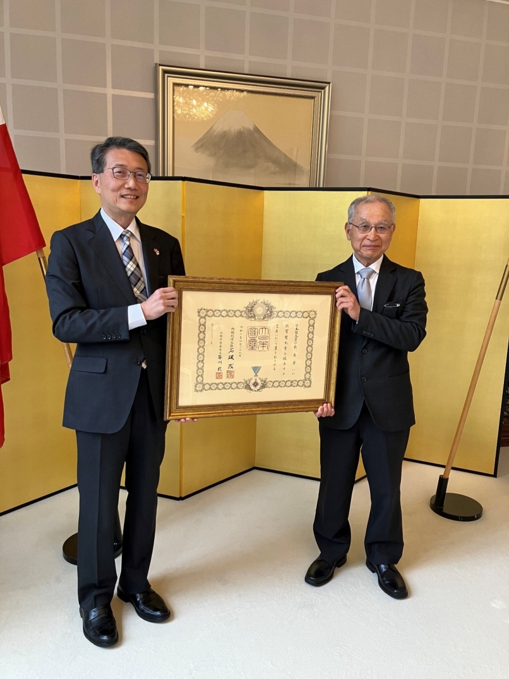 Ambassador Uyama and Prof. Nagashima